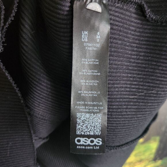 ASOS Design Sleeveless Con Dress V Neck Ribbed Mini Tank In Black Size 2 Buttons - Picture 9 of 9